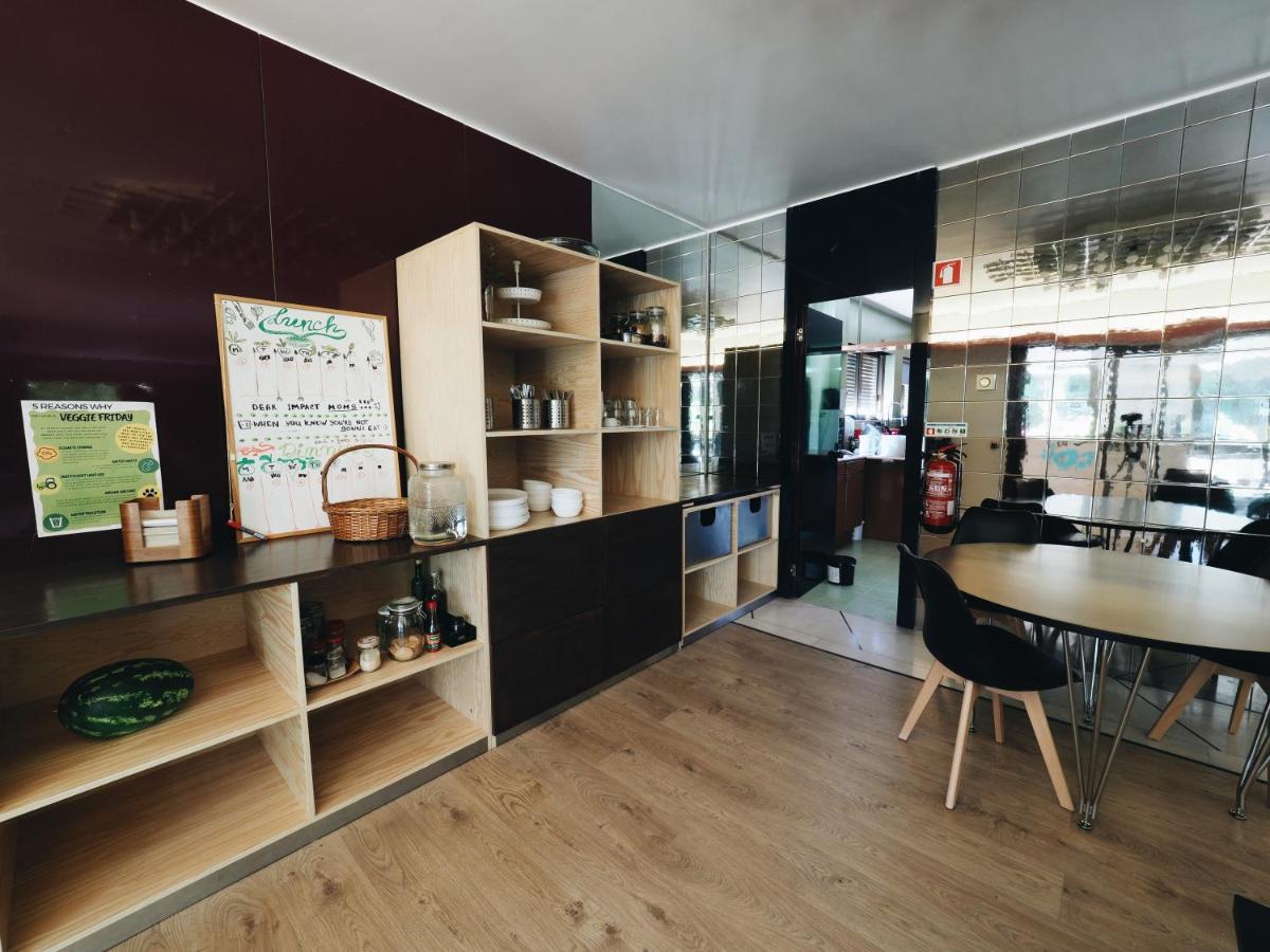 Impact House Belem Hostel Lisbon Exterior photo